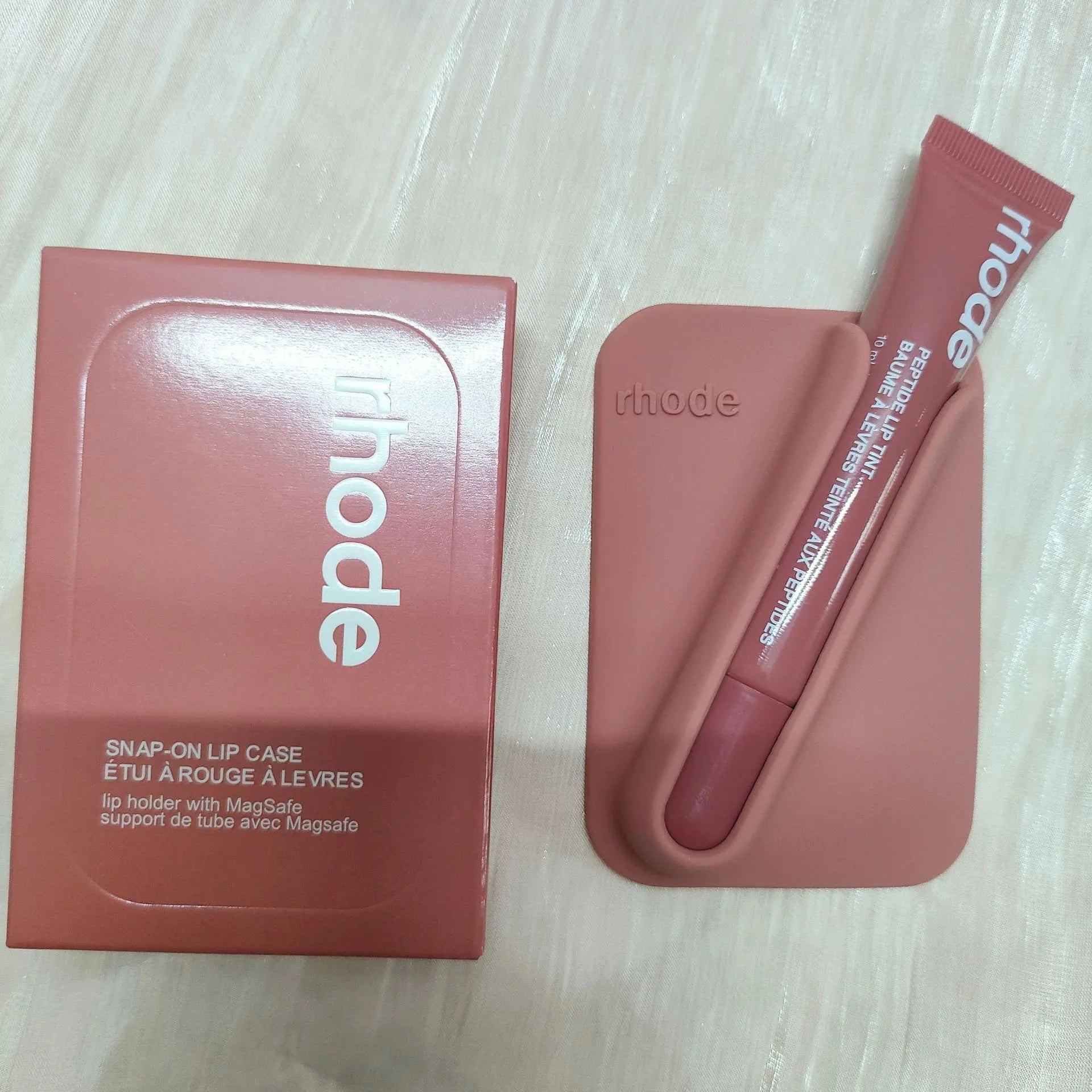 MagSafe Luminous Lip Gloss Holder Case for iPhone